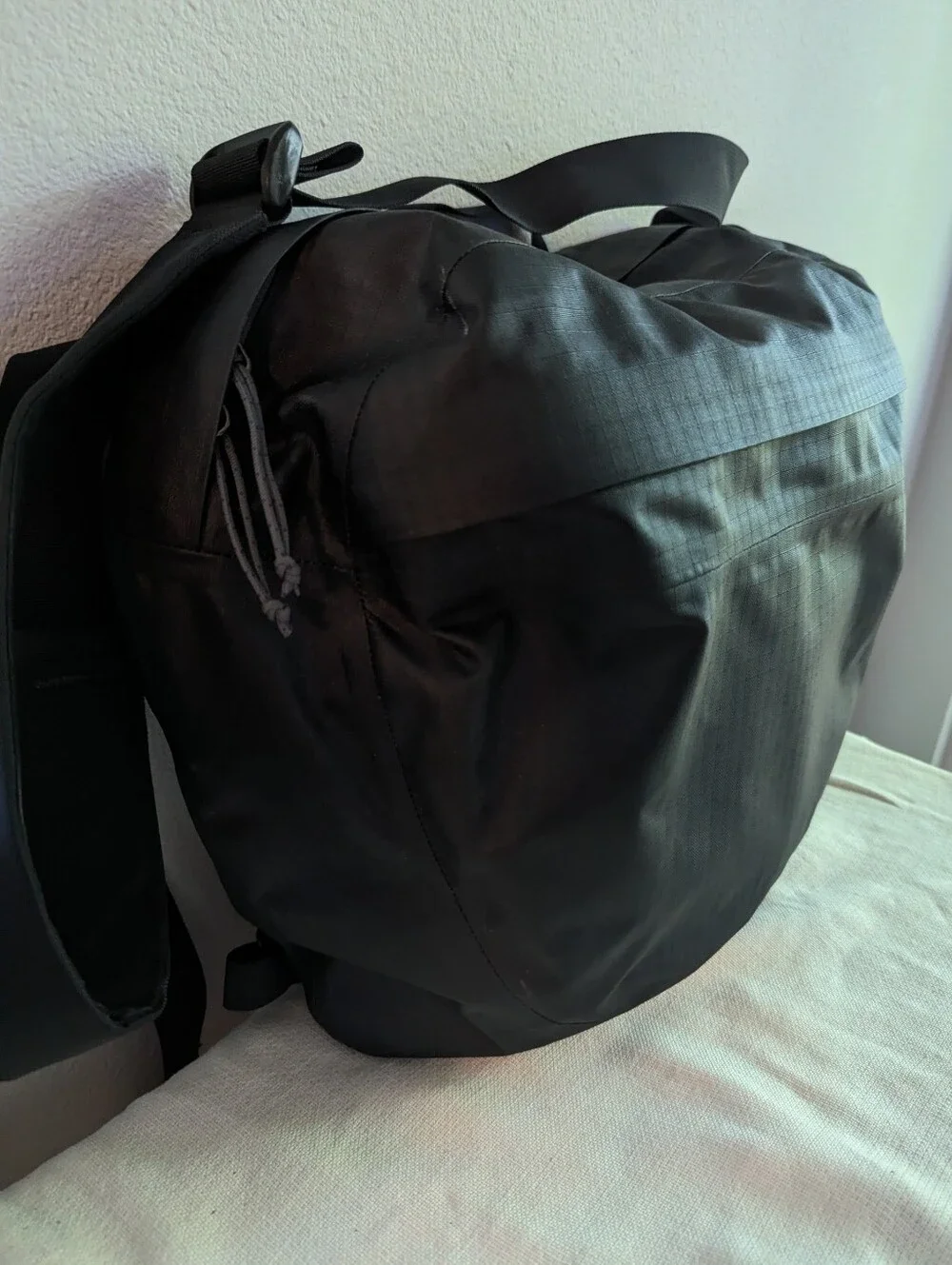 Arc'teryx Lunara 10L Weatherproof Crossbody Shoulder Bag - Rare Discontinued